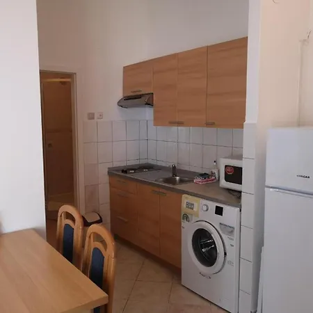 - Comfort Two-bedroom D9 شقة